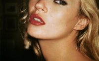 Kate Moss'dan Angelina Jolie'ye 90'ların Grunge Göz Makyajı Yeniden Yükselişte